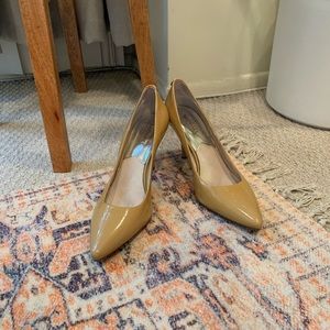 Michael Michael Kors patent leather pump